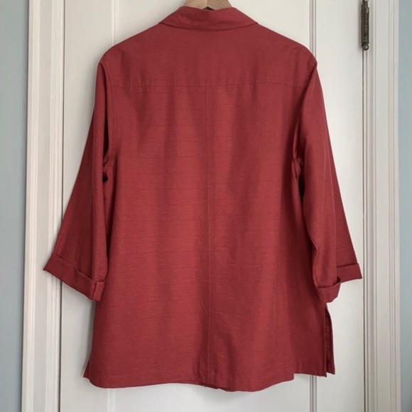 Robbie Bee Silk Button Down Blouse with Pockets - Picture 4 of 8